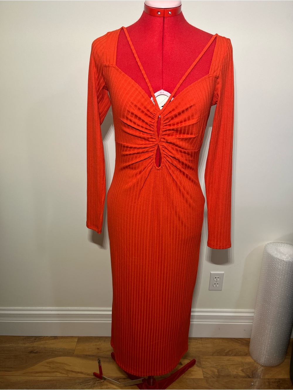 H&M Orange Ribbed Long Sleeve Midi Dress with Front Twist -M